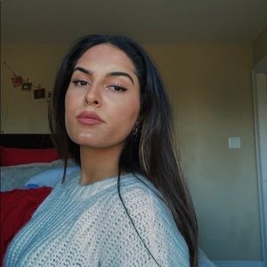 Meet your Posher, Kashmala